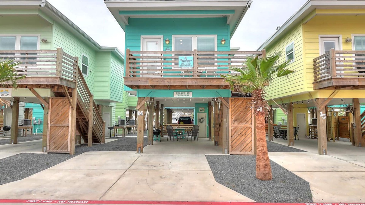 Port Aransas House | New Turquoise Treehouse Bungalow!