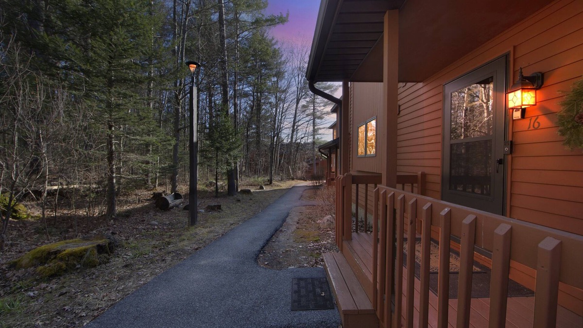 North Creek House | NEW! Uncas 16N - Spacious & Scenic Townhome by The Summit at Gore Mountain