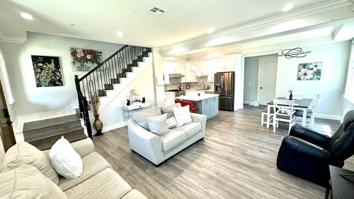 Arcadia Condo | New Upscale Condo 3BR, 2.5 BA, excellent location