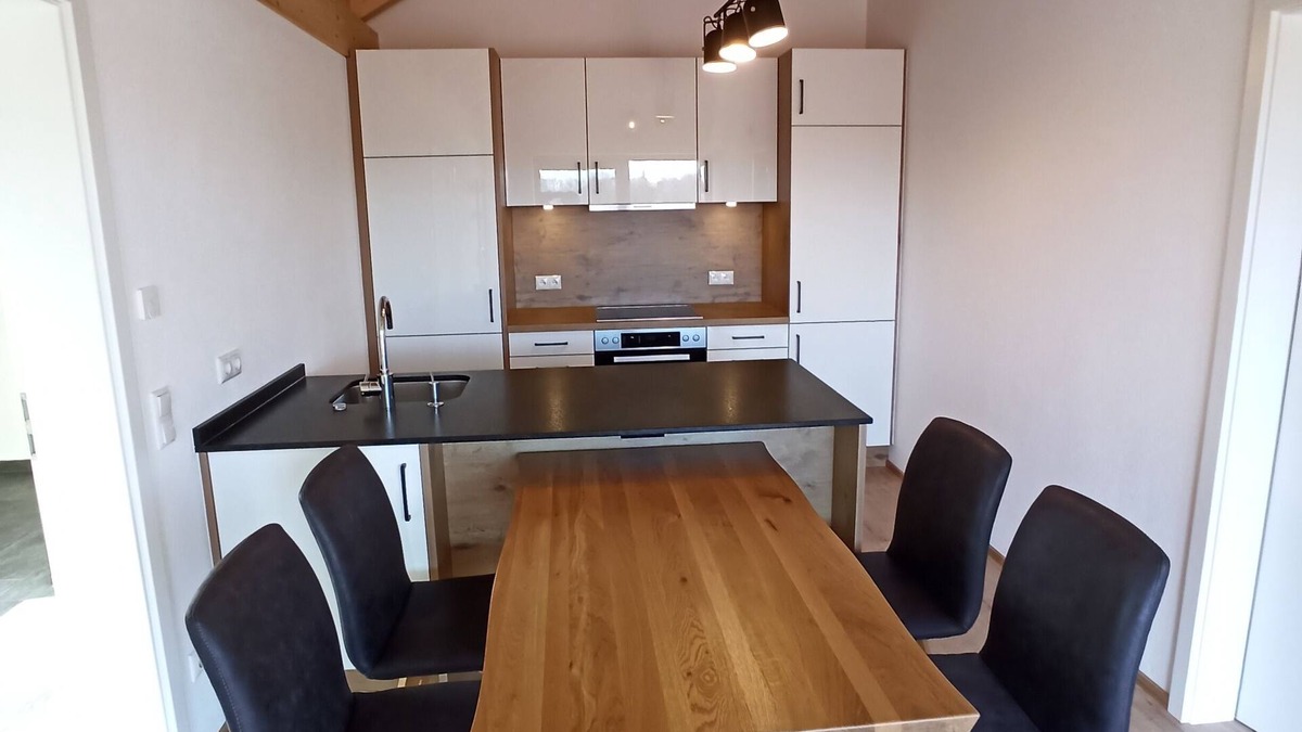 Teisendorf Apartment | New vacation apartment with mountain views