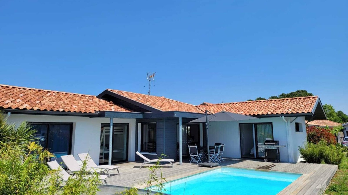 Angresse Villa | New villa Angresse with heated pool and jacuzzi