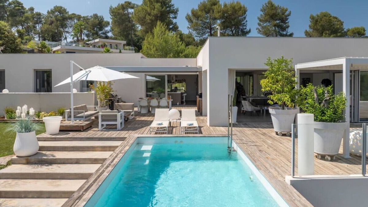 Saint-Gely-du-Fesc Villa | NEW ! Villa Popcorn, designed for light and views