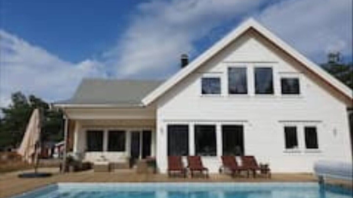 Kopingsvik Villa | New Villa With Pool in a Nature Friendly Area