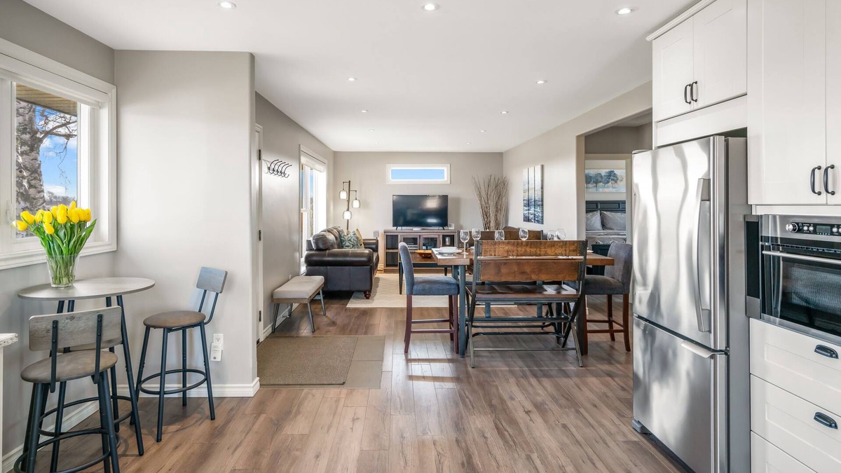 Niagara-on-the-Lake Other | New Vineyard Home 3 Bedroom, mins to Wineries & Old Town Niagara-on-the-Lake
