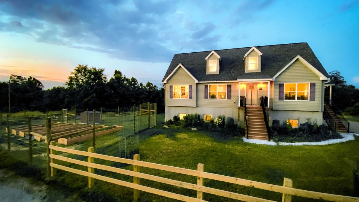 New Vrindaban Apartment | New Vrindaban: Gopinath - sleeps six