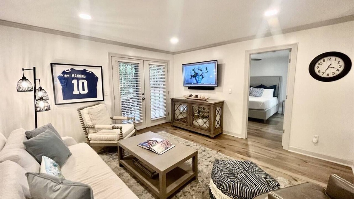 Oxford Condo | New! Walk to the Vaught from "The Rebel Stroll"!