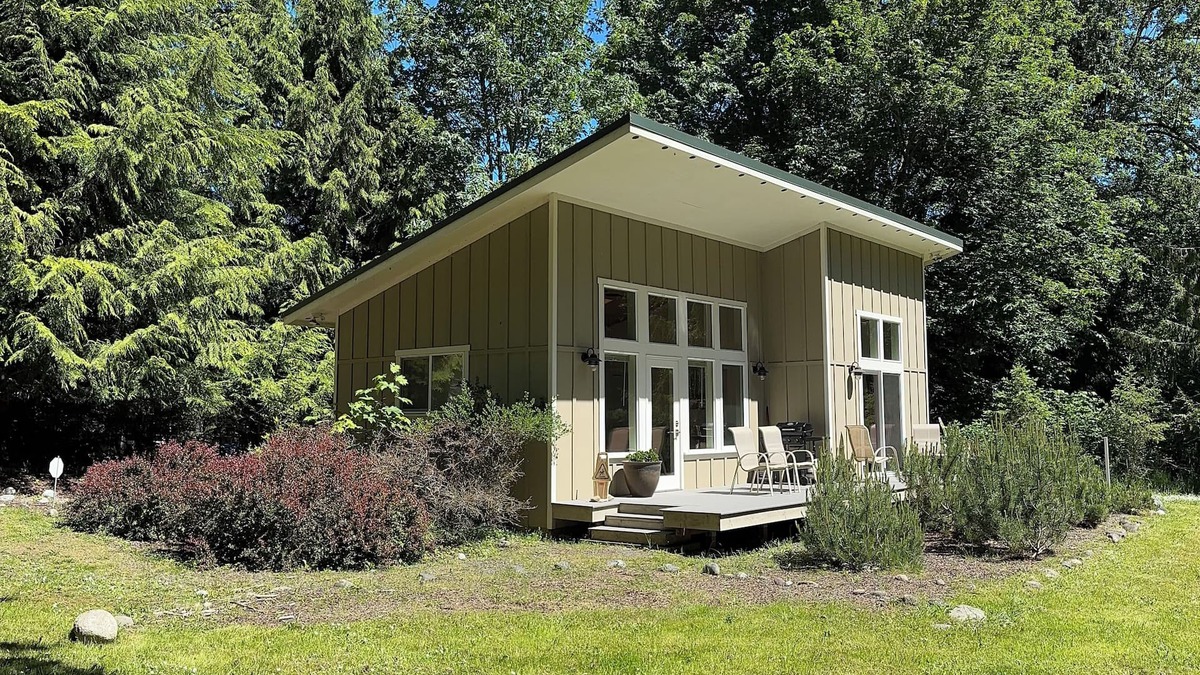 Port Angeles East Cabin | New Waterfront Cabin near Olympic National Park