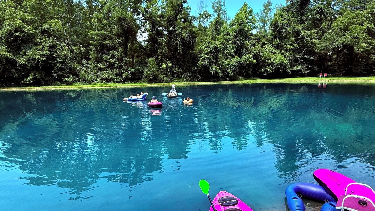 Kedron Cabin | NEW WATERFRONT RETREAT~55 ACRES ~SWIM ~FISH ~KAYAK ~HIKE ~POND ~CREEK~KING BEDS~
