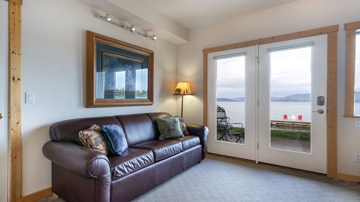 Polson Condo | New! Waterfront Studio near Glacier!