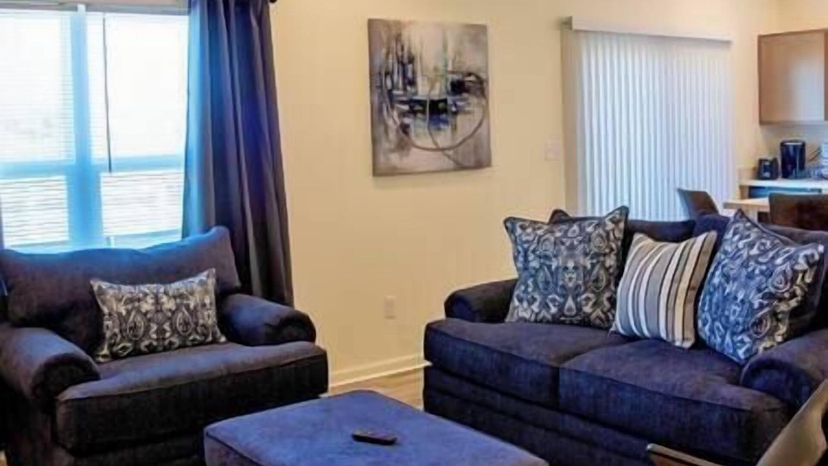 Acton House | NEW! Wifi, Parking, Massage Chair, Washer/Dryer