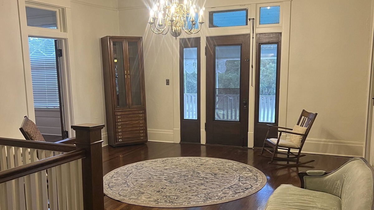 Wright House | NEW!!! Willow Belle Mansion set in picturesque in Scott, Arkansas. 5BR/3.5BA