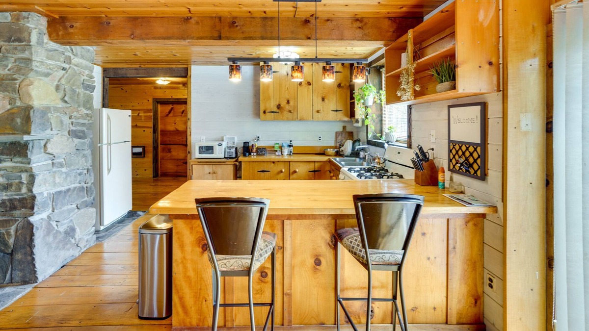Saugerties Cabin | New York Vacation Rental w/ Large Deck!