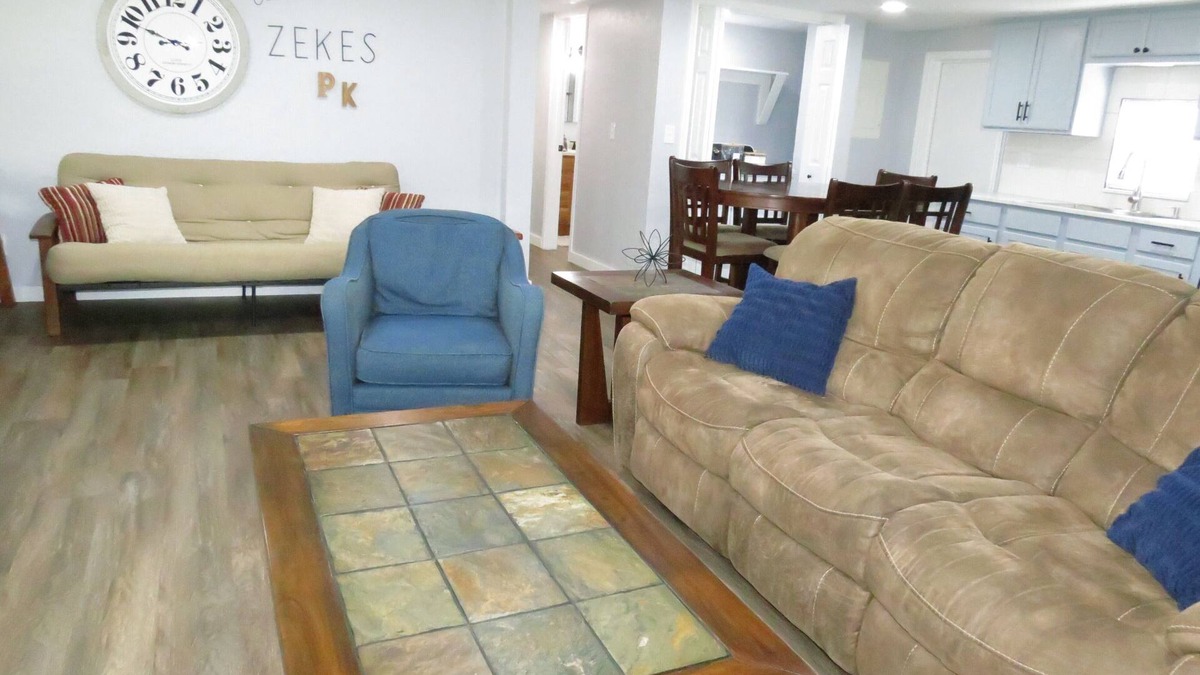 Graford House | NEW-Zeke’s Retreat - Rocker B - Possum Kingdom