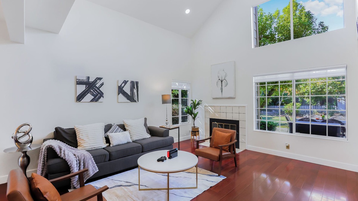 Townsend House | NEW4BR! Spacious house with Amazing backyard, BBQ & Games in superb San Jose