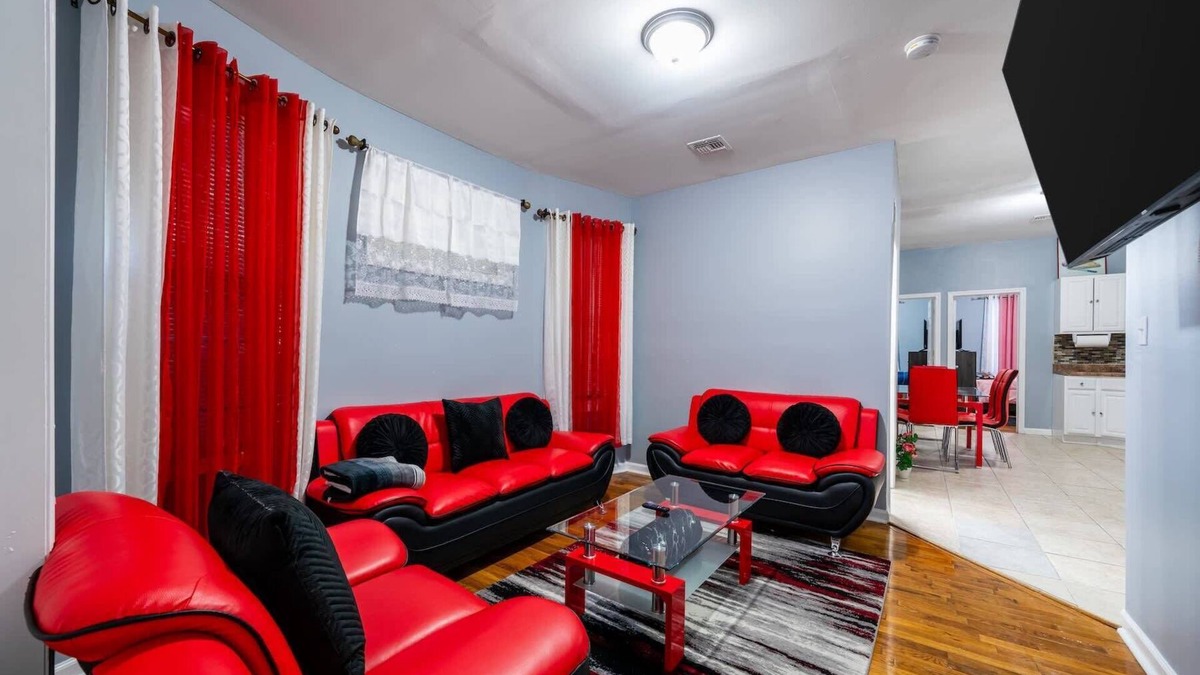Ampere Apartment | ‼️ Newark‼️ 3BR Gem - Near NYC - & Attractions
