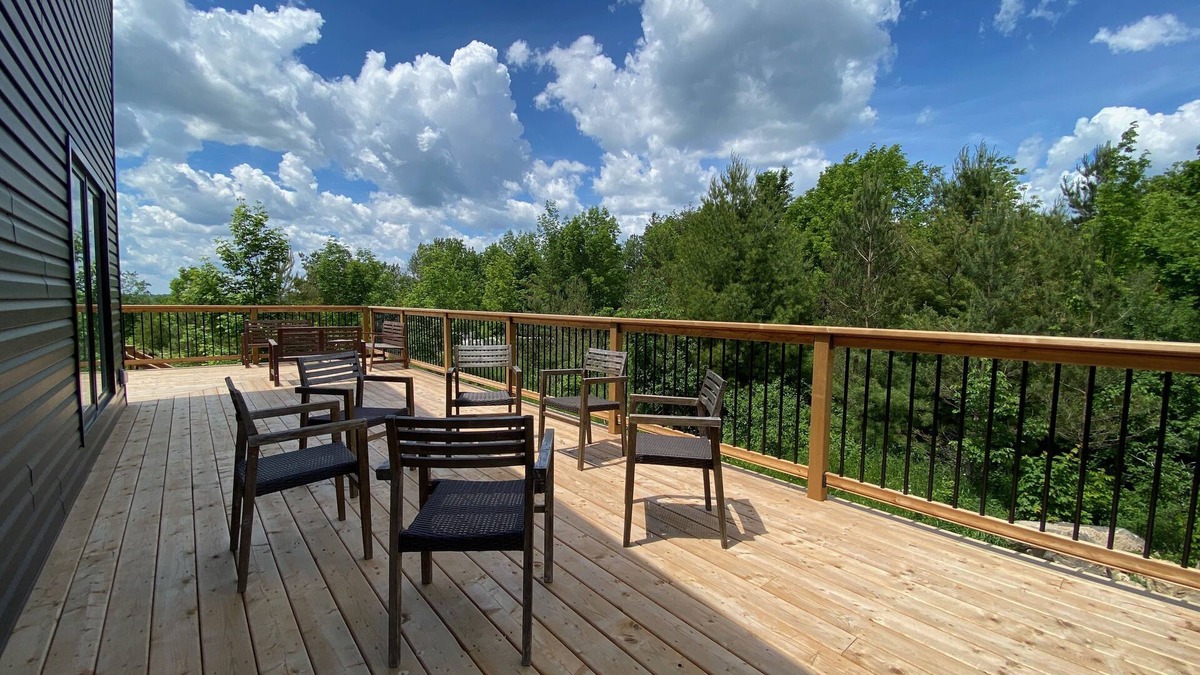 Grey Highlands Cottage | Newer build - ready for spring & summer guests!