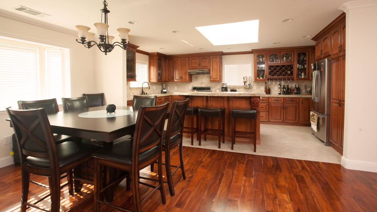 Staumbaugh Heller House | NEWER CONSTRUCTED BAY AREA HOUSE FOR VACATION OR BUSINESS