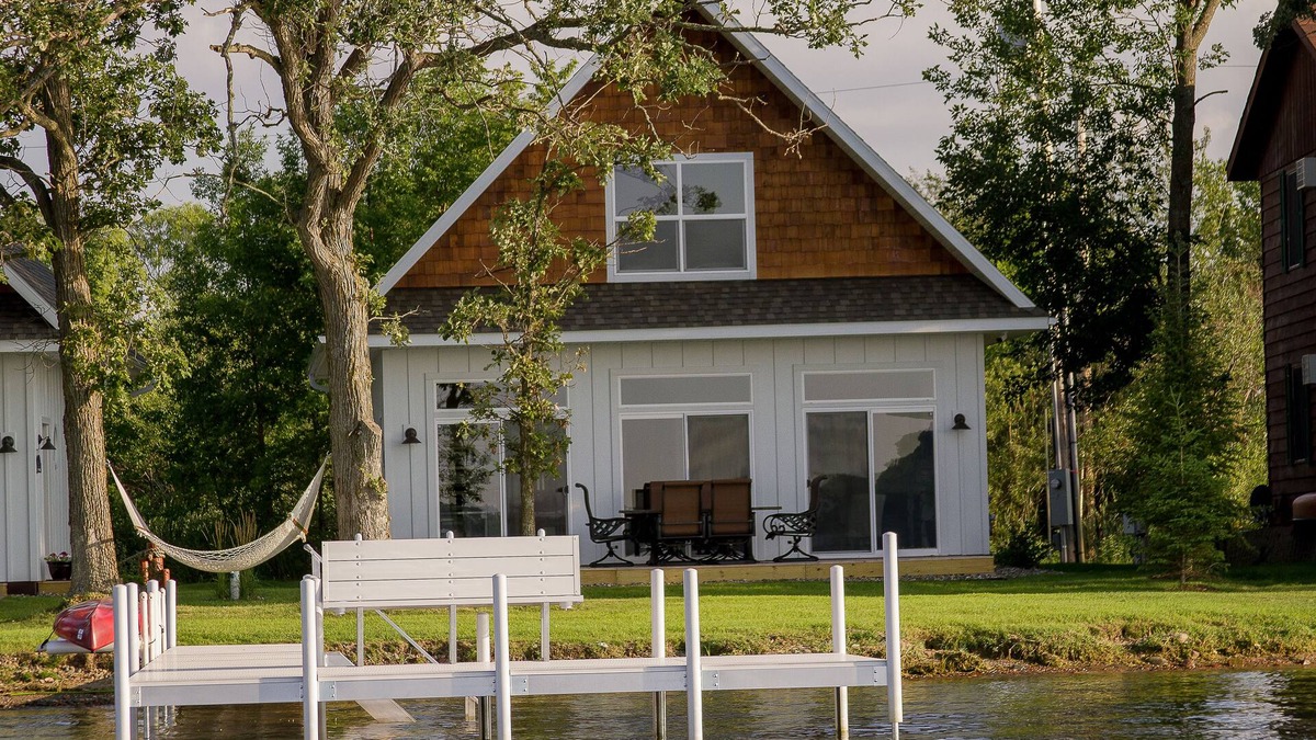 East Gull Lake Cottage | Newer Construction-Gull Lake Cottage On Squaw Point - 1 Of 2 - West Cottage
