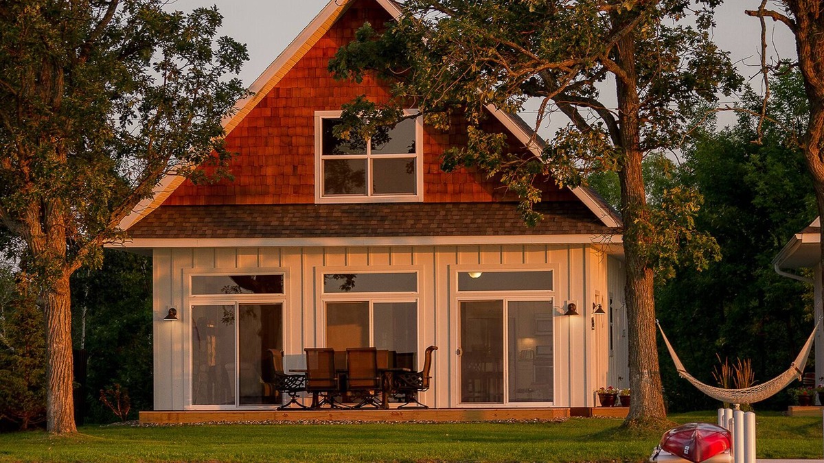 East Gull Lake Cottage | Newer Construction - Gull Lake Cottage on Squaw Point - 1 of 2 - East Cottage