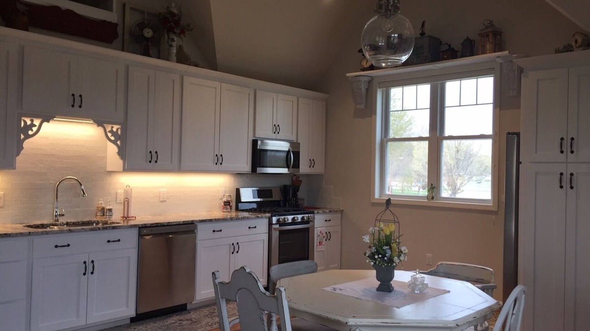Harpers Ferry Apartment | Newer, spacious and clean cottage with river view!