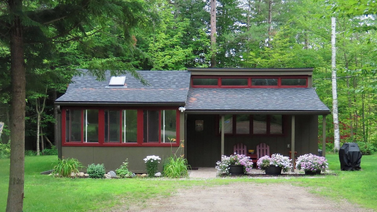 Bridgewater Cottage | Newfound Lake, cozy cottage, minutes to beach.