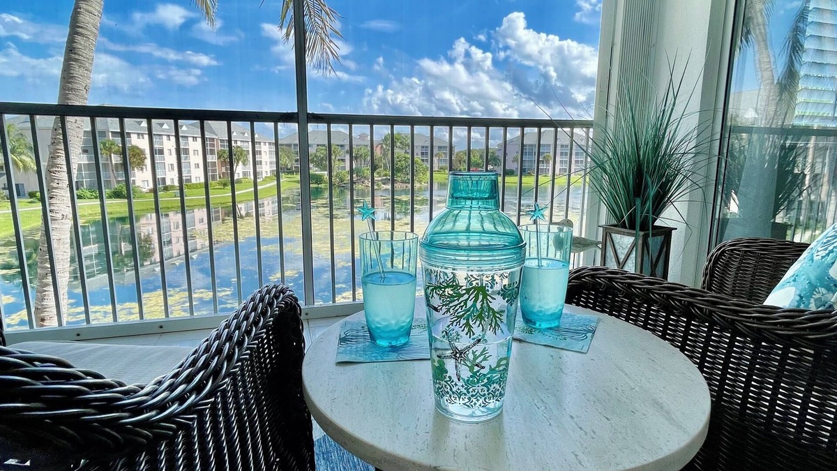 Jupiter Bay Condo | Newly Available Jupiter Bay Condo 3rd Floor Views of Ponds hosted by A&E Hosts!