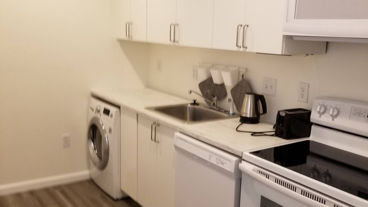 Bethesda Apartment | Newly build 1 bedroom apartment near DC/Bethesda