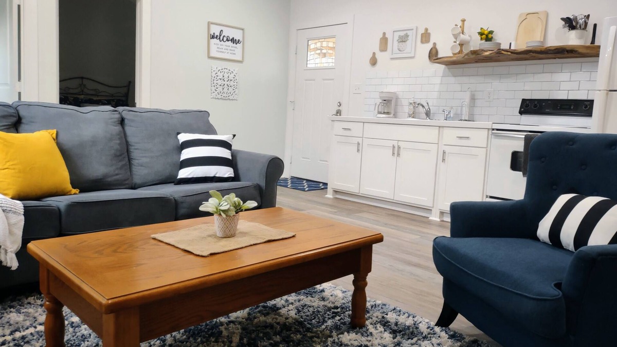 Longview House | NEWLY Built, 2 Peaceful Neighborhood