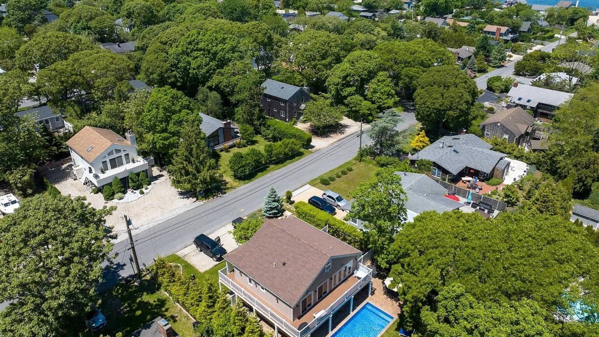 Culloden Shores House | Newly Built, 4BR, 3BA house w/in-ground pool walking distance to Montauk Harbor