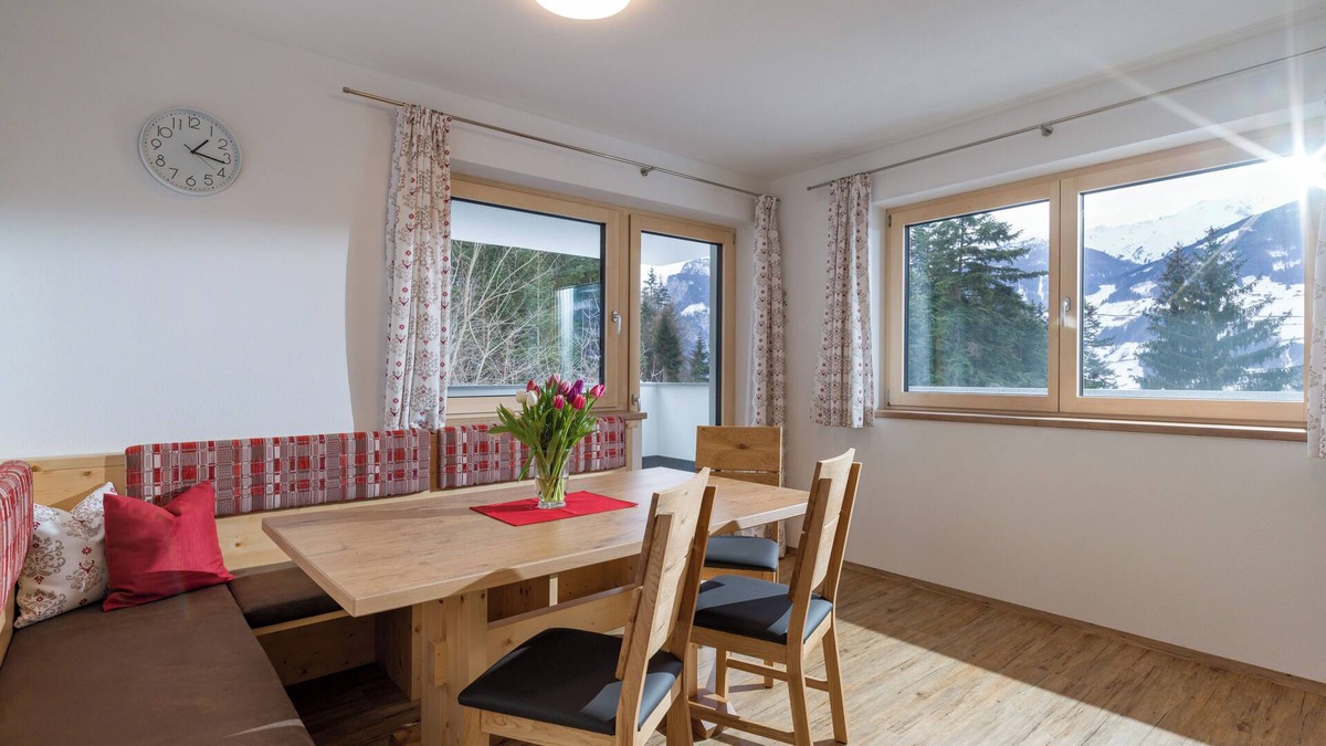 Ramsau im Zillertal Apartment | Newly built in 2020, modern furnishings, quiet location, 2 bathrooms, sauna(May 2025)
