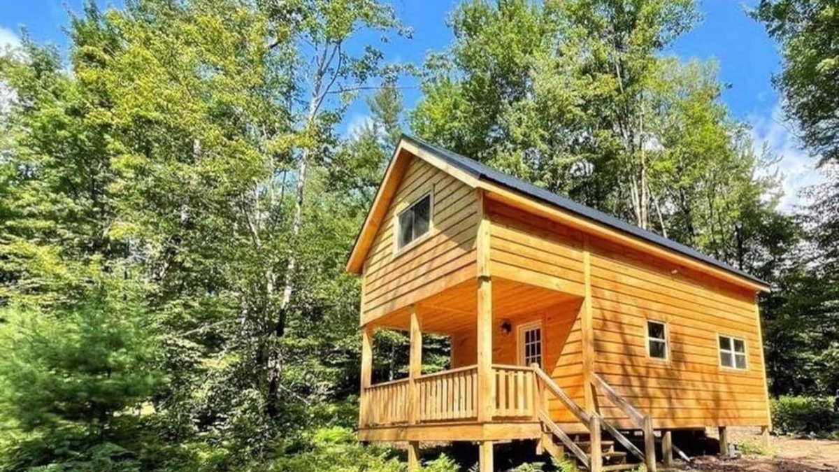 Bernhards Bay House | Newly built Cabin in the woods on a 5 acres of land