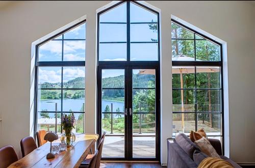 Jarvso House | Newly built cabin with sauna, fireplace and amazing view