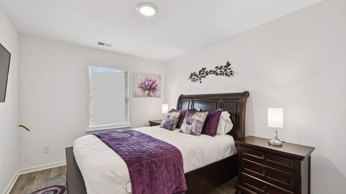 Spring Hill House | Newly built Charming 3-bedroom townhome with amenities Spring Hill
