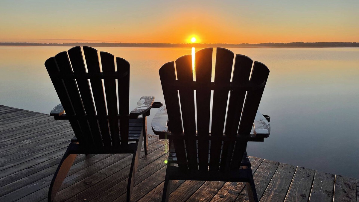 Palatka House | Newly built, charming cozy and quiet river home