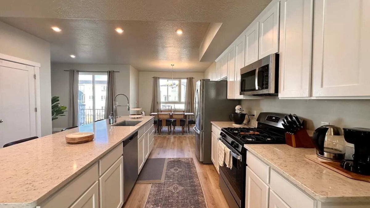 American Fork House | Newly Built Chic Utah Valley Gem l Theo by Stay