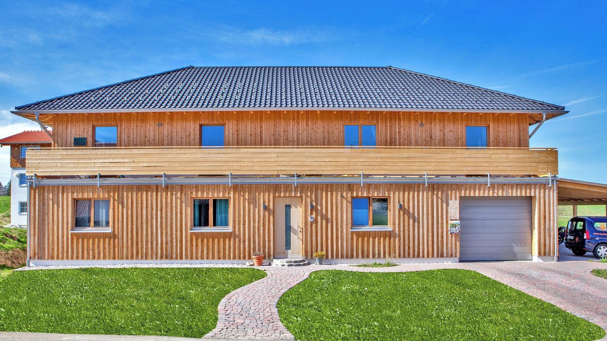 Rueckholz House | Newly built comfortable apartment with roof terrace