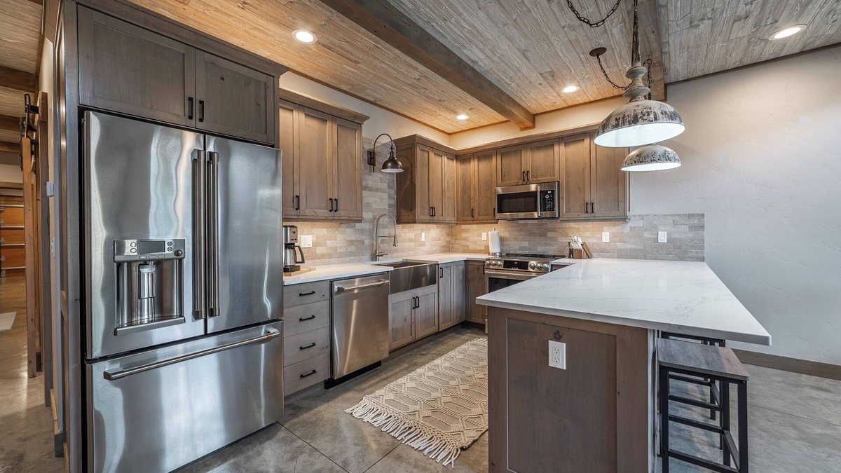 Coram Condo | Newly Built Condo-Near All Things Glacier- 2 bd/2ba -Private Hot Tub, A/C - #1-3