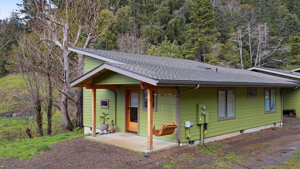 Gold Beach House | Newly Built, Dog-Friendly, Colorful Creekside Home - One Mile to the Ocean