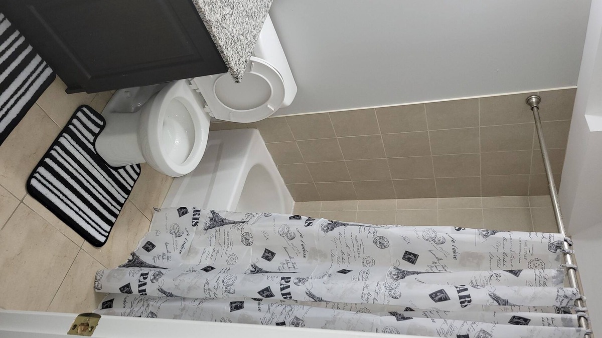 Brampton Apartment | NEWLY BUILT ENTIRE BASEMENT APARTMENT IN BRAMPTON BY MOUNT PLEASANT GO STATION