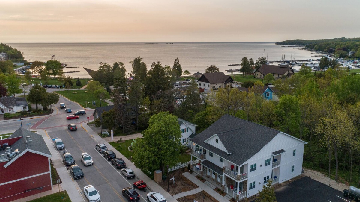 Sister Bay Condo | Newly built Excecutive Condo located in heart of Sister Bay!