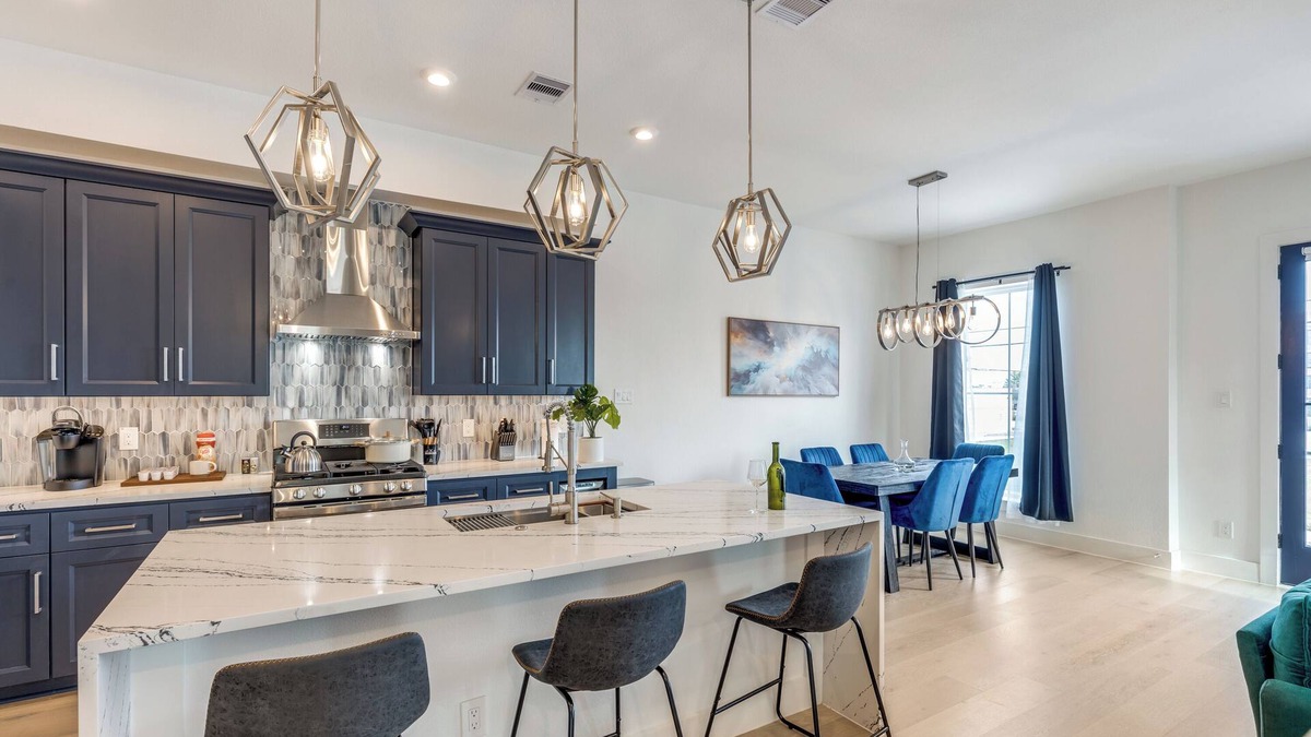 South Central Houston House | Newly Built Home - 2 Min to Downtown- Fenced Yard - Garage Access