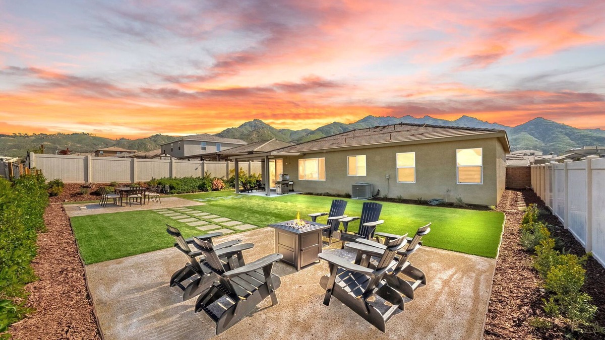 Riverside House | Newly Built Home in Riverside Close to UCR/DTWN