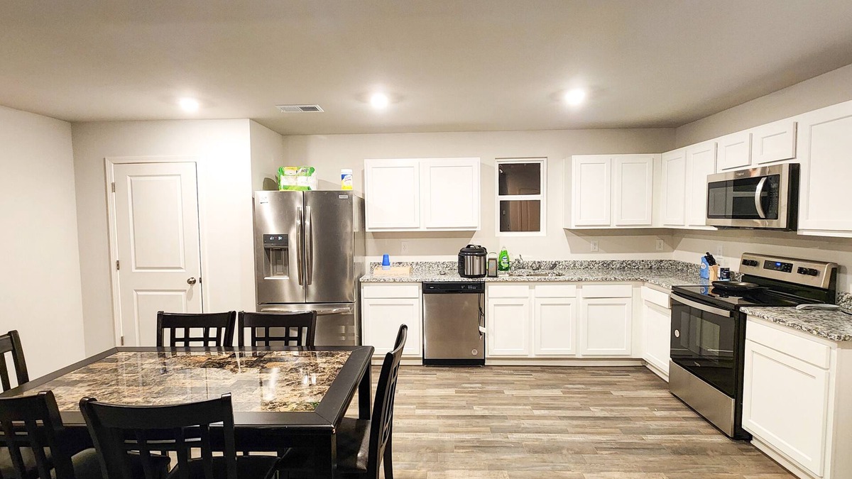 Shepherdsville House | Newly Built Home Shepherdsville KY Close by Bernheim Forest 10mins to Louisville