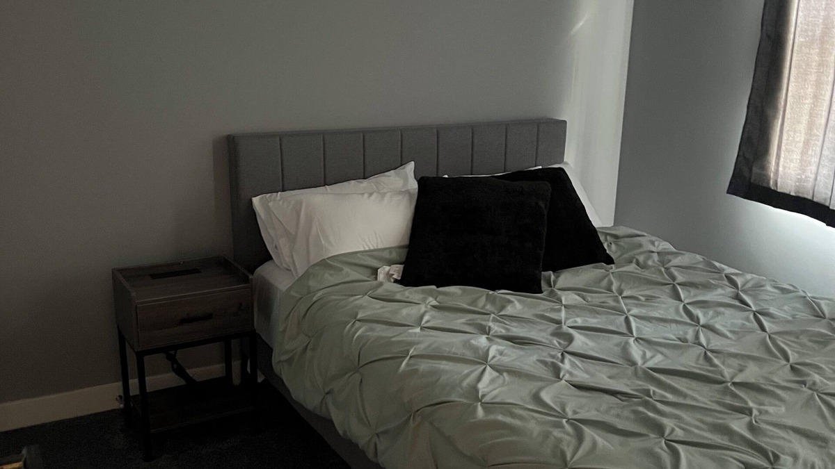 Chestermere House | Newly built house, safe and cozyn
