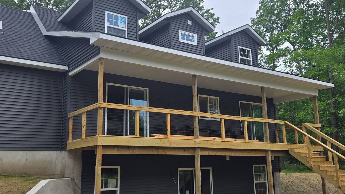 Canadian Lakes House | Newly Built Lake House with private lake frontage! 3 Br/2 bath, very spacious!