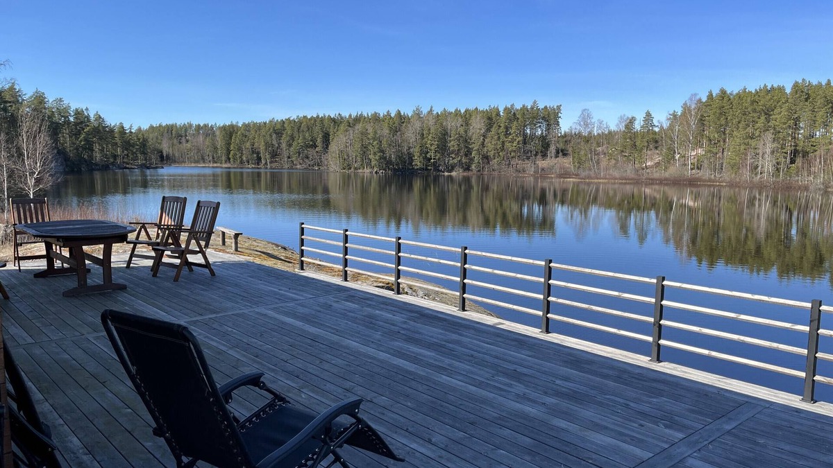 Hultsfred House | Newly built log cabin on a lakeside plot near Hultsfred | SE05086