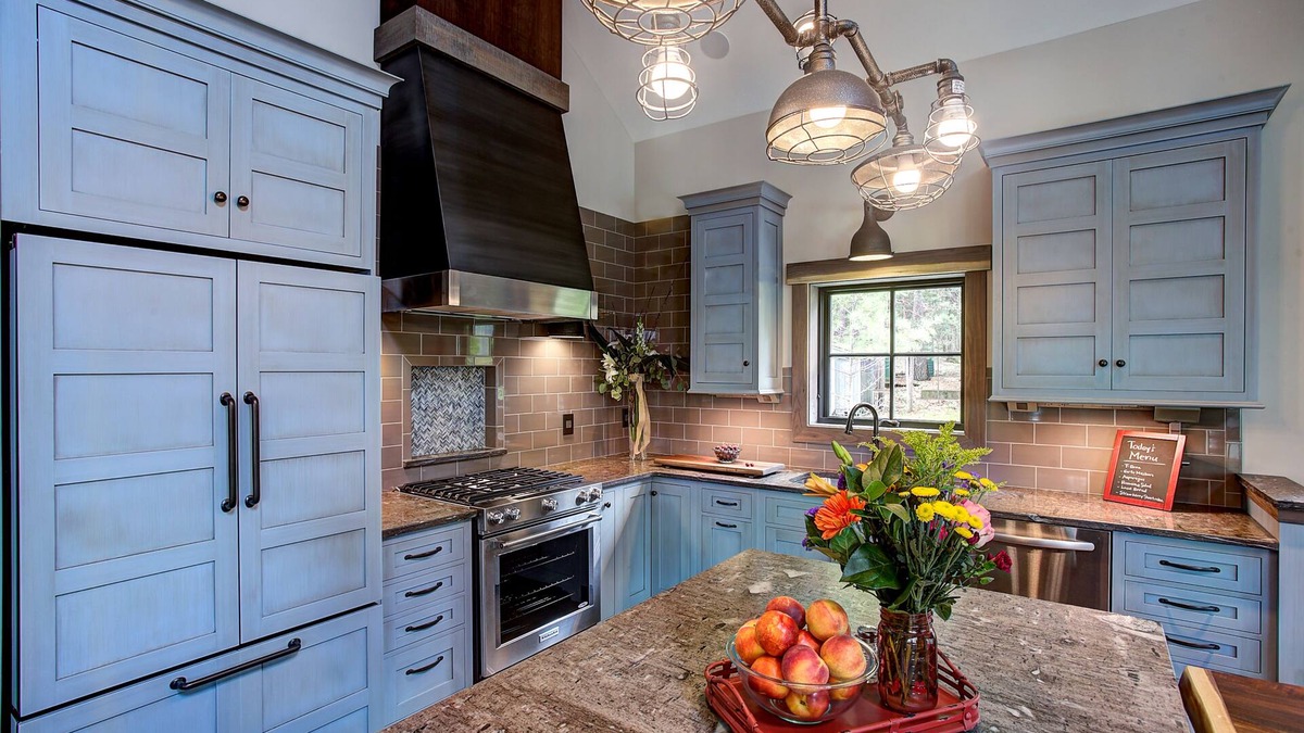 Mayfield House | Newly Built Luxury Lakefront Lodge With Sandy Beach,Kayak/SUPs, Dock
