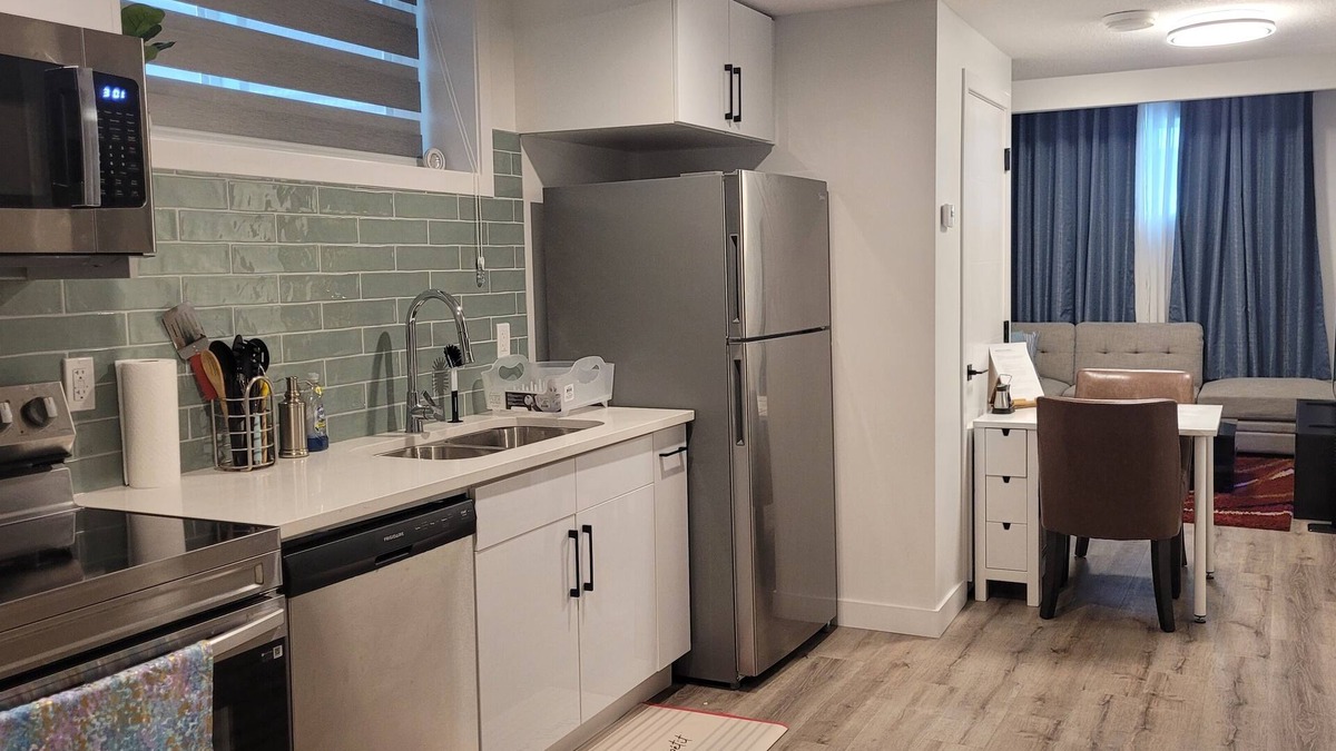 Division No. 11 Apartment | Newly Built Private Basement Suite in Prescott