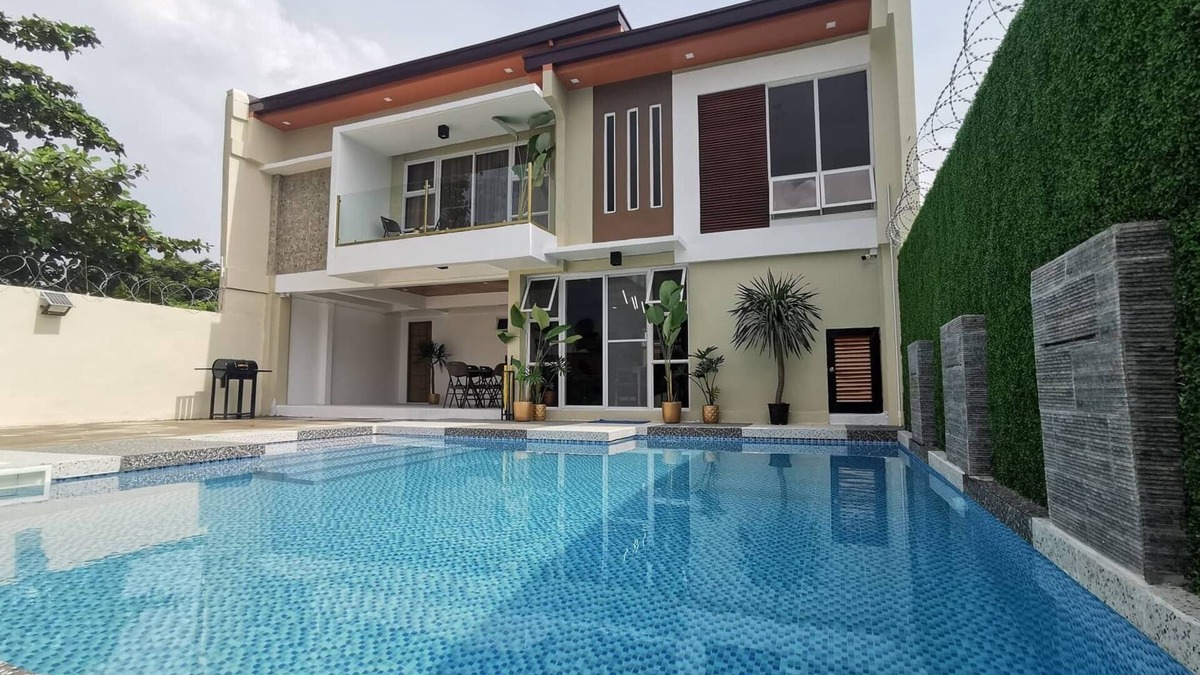 Taytay Villa | Newly Built Private Villa with Pool in Cainta