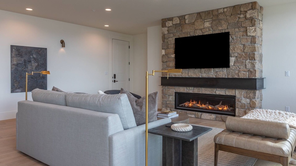 Driggs Condo | *Newly Built* South Teton at The Basin Luxury Suites ⁓ Downtown Driggs ⁓ Hot Tub